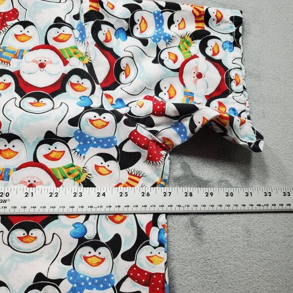 MNJ V-Neck Scrub Top Santa Claus with Penguins Holiday Theme Print 2 Pckts Sz XL - Picture 9 of 10